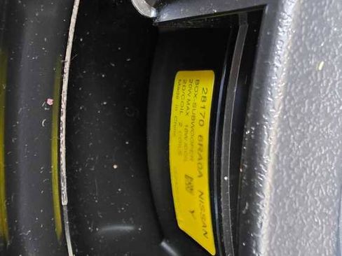 Used 2023 Nissan Rogue SL image 12