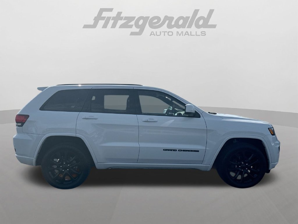 Used 2020 Jeep Grand Cherokee Altitude AWD/4WD image 11