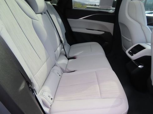 Used 2024 Cadillac Lyriq Sport RWD image 46
