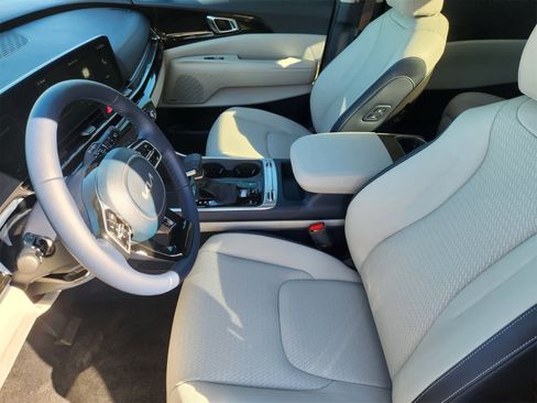 New 2026 Kia Carnival SX Prestige image 11