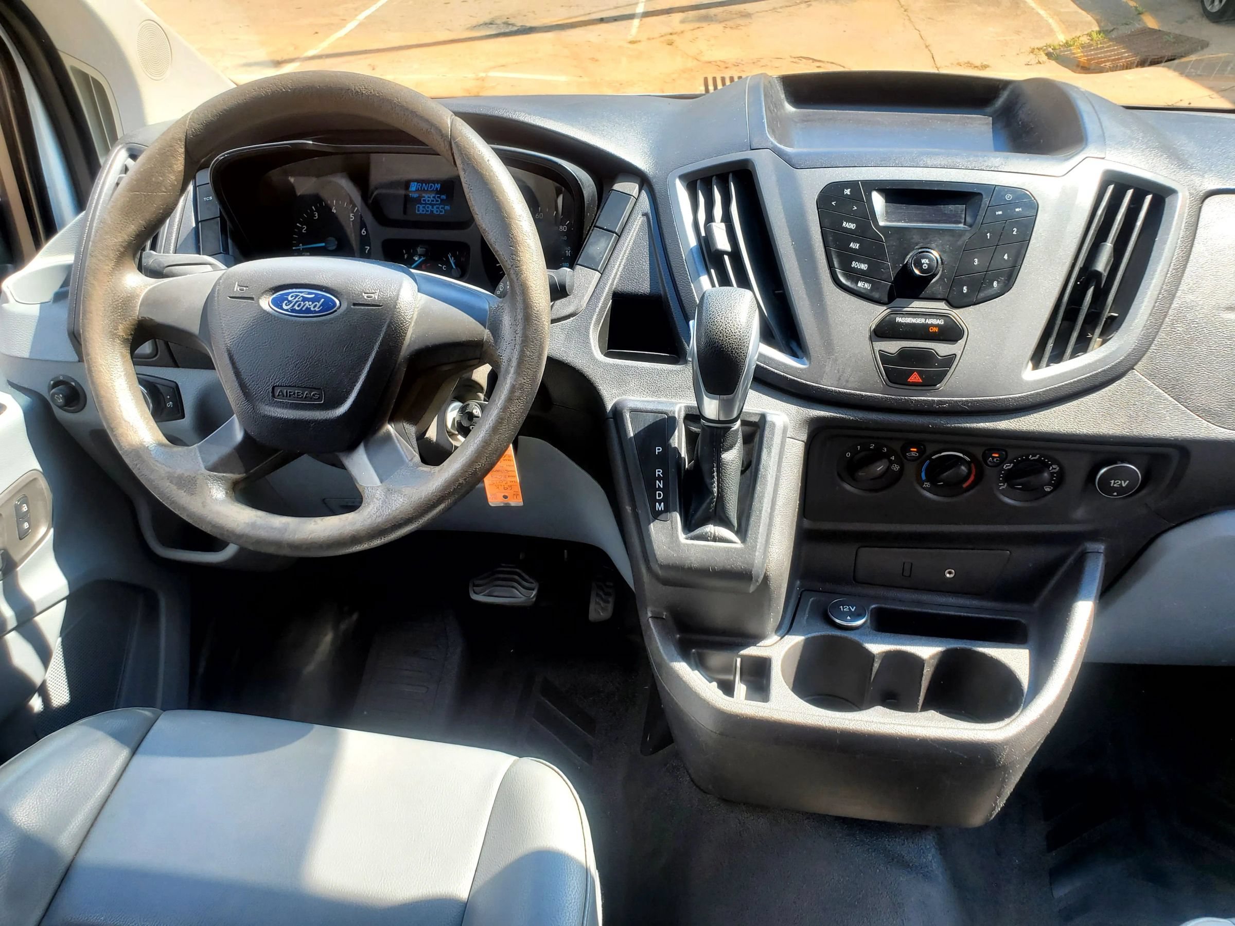 Used 2015 Ford Transit 150 130 Low Roof RWD image 29