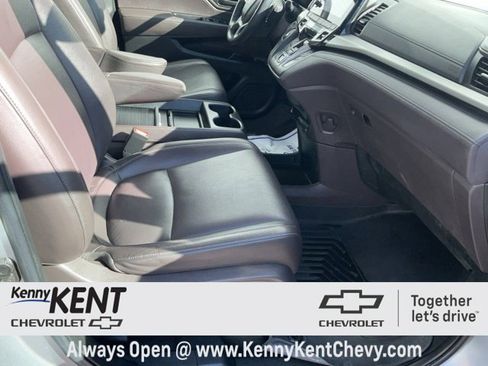 Used 2023 Honda Odyssey EX-L image 18