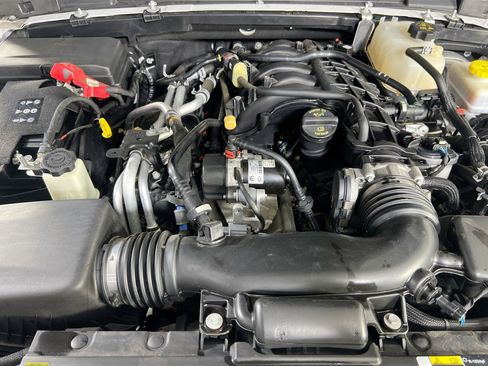 Used 2022 Jeep Wrangler Unlimited Sahara w/ Cold Weather Group image 29