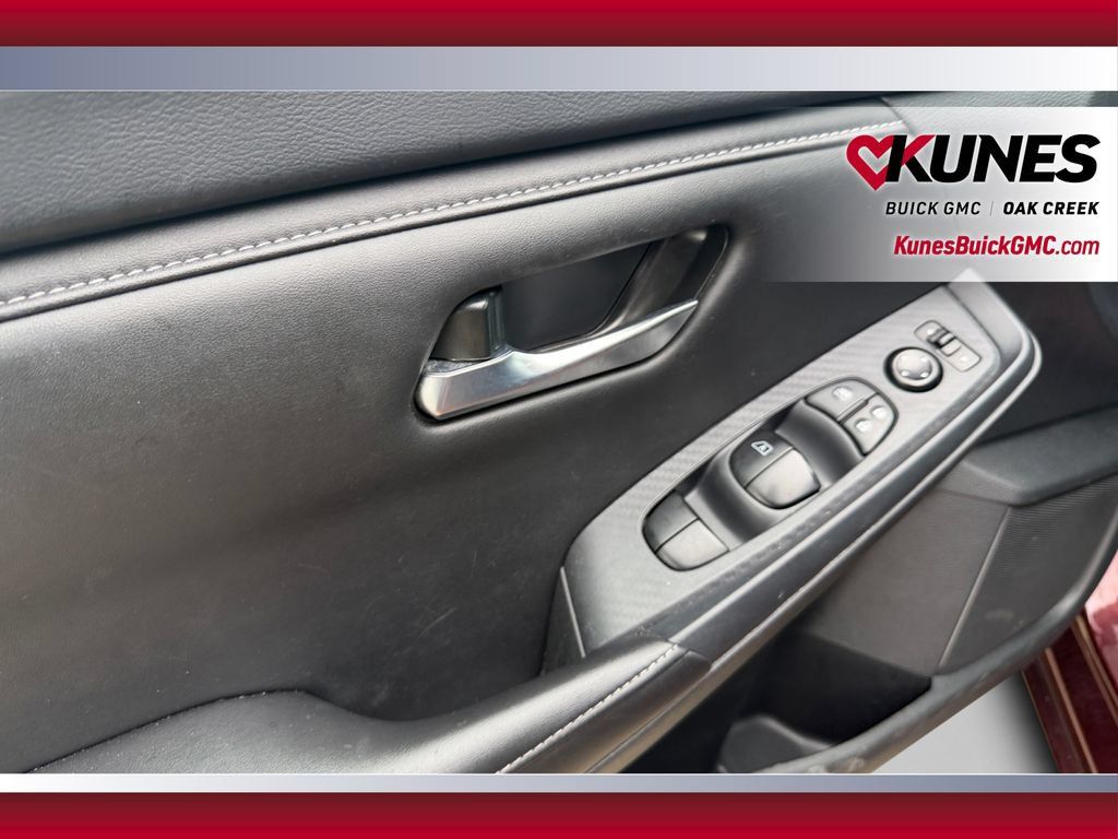 Used 2024 Nissan Sentra SV FWD image 21