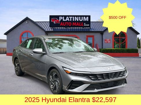 Used 2025 Hyundai Elantra Limited FWD image 1