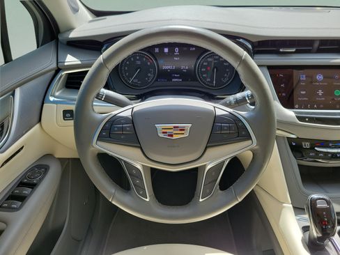 Used 2024 Cadillac XT5 Premium Luxury w/ Technology Package AWD/4WD image 12