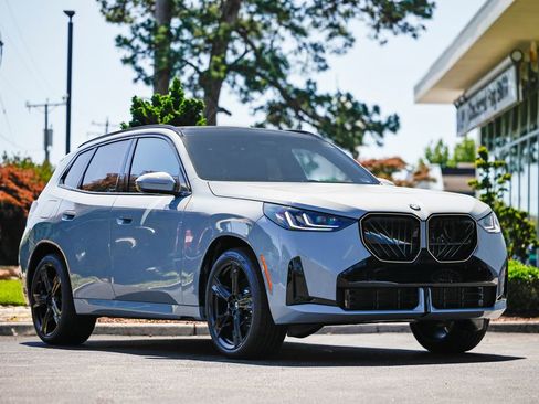 New 2026 BMW X3 xDrive30i w/ Premium Package AWD/4WD image 1
