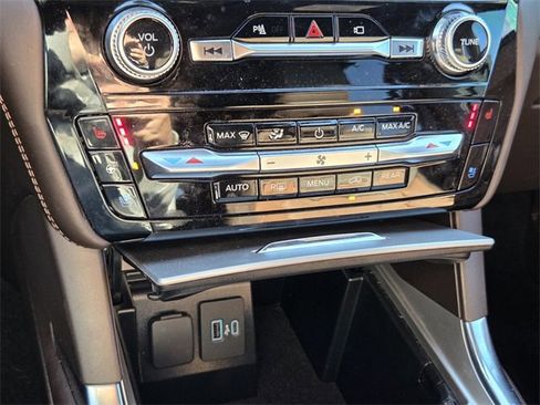 Certified 2023 Ford Explorer King Ranch w/ Technology Package image 24