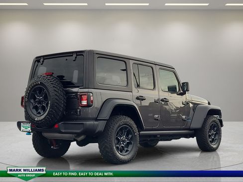 Used 2023 Jeep Wrangler Unlimited w/ Convenience Group AWD/4WD image 4