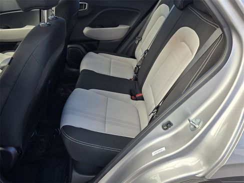 Certified 2025 Hyundai Venue SEL image 12