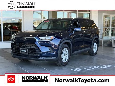 Used 2025 Toyota Grand Highlander FWD image 1