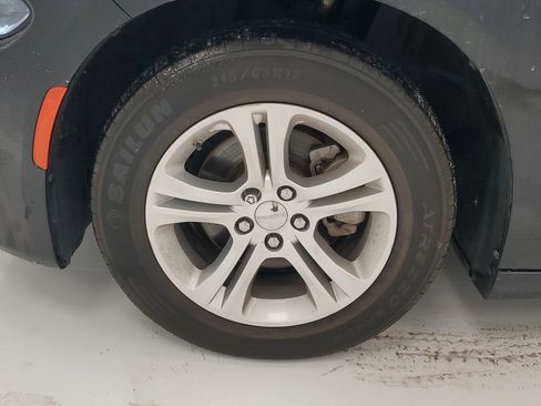 Used 2023 Dodge Charger SXT image 9