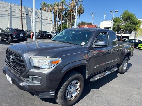 Used 2016 Toyota Tacoma SR RWD image 8