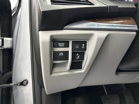 Used 2017 Acura MDX SH-AWD w/ Technology Package image 35