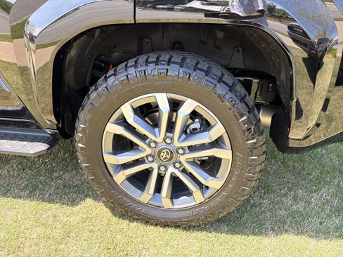 Used 2025 Toyota 4Runner Limited image 20