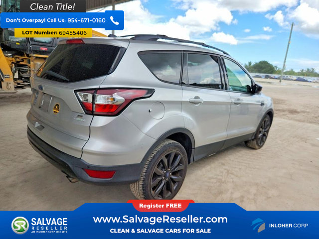 Used 2017 Ford Escape SE w/ Equipment Group 201A FWD image 4