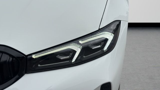 Used 2023 BMW 330i Sedan w/ M Sport Package RWD image 34