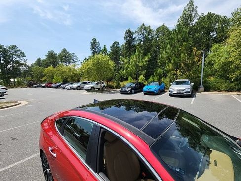 Used 2021 Hyundai Sonata Limited FWD image 17