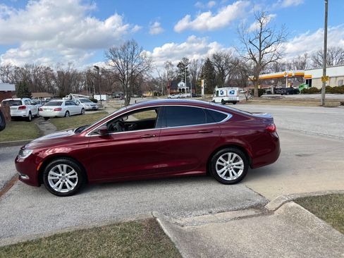 Used 2016 Chrysler 200 Limited image 18
