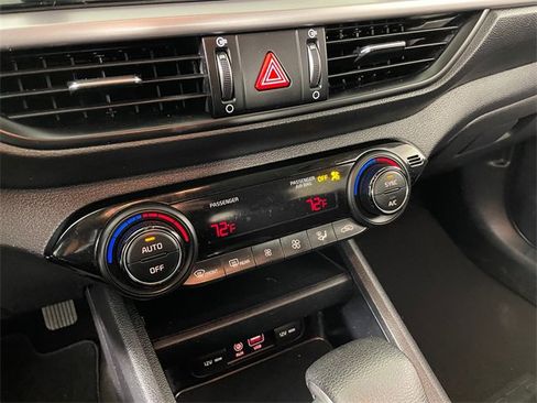 Certified 2019 Kia Forte LXS image 8