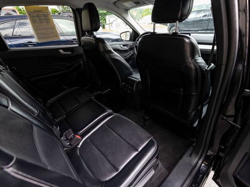 Used 2024 Ford Escape Platinum AWD/4WD image 30