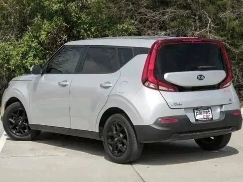 Used 2021 Kia Soul S image 12