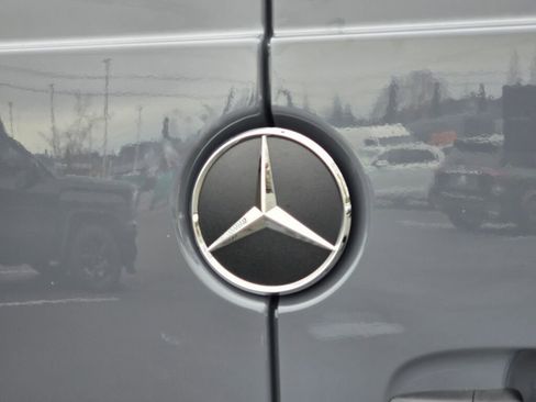 New 2025 Mercedes-Benz Sprinter 2500 image 12
