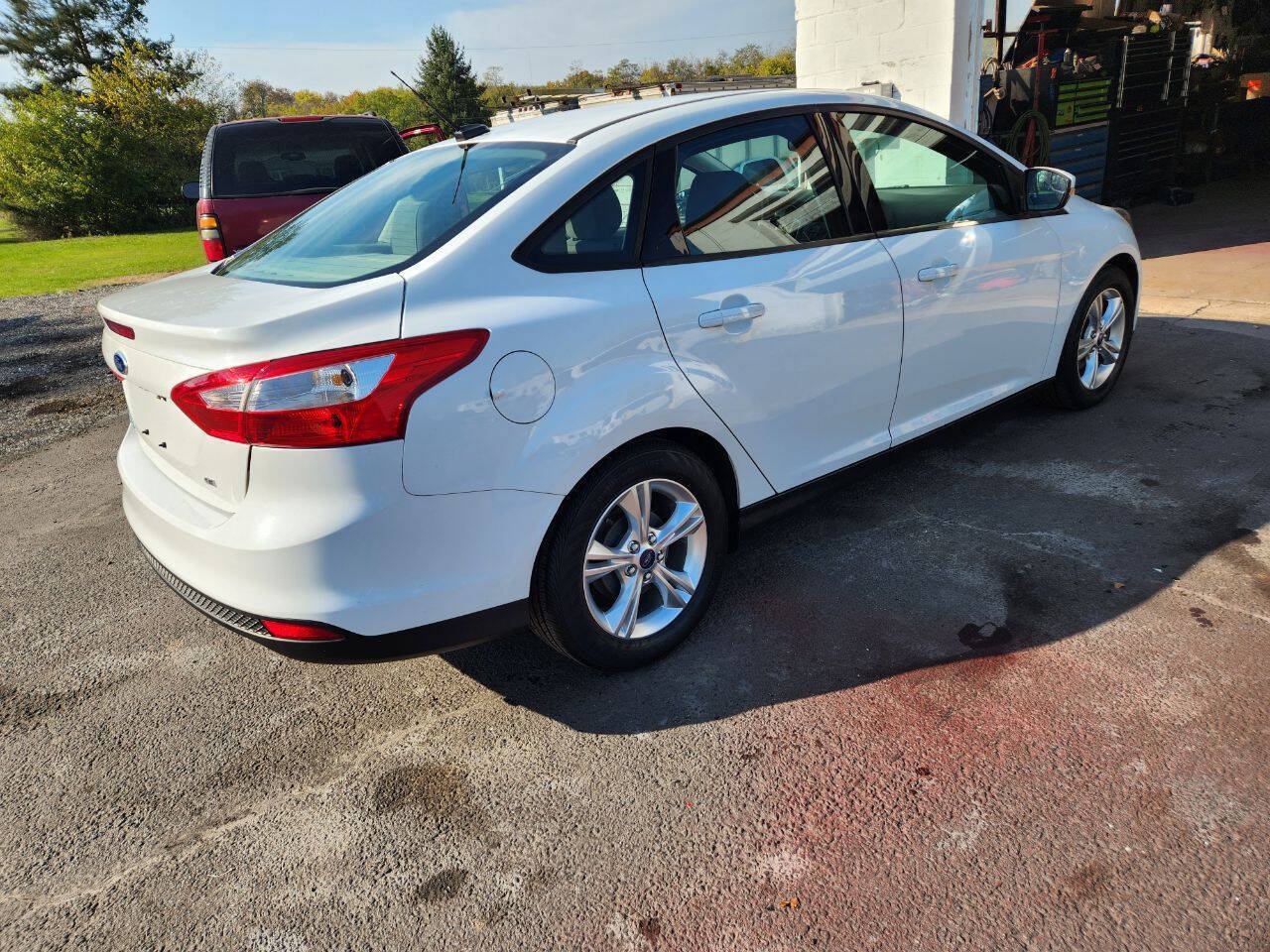 Used 2014 Ford Focus SE FWD image 5