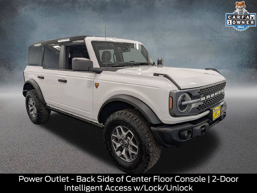 Used 2025 Ford Bronco Badlands AWD/4WD image 3