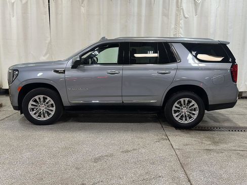 Used 2024 GMC Yukon SLT image 2