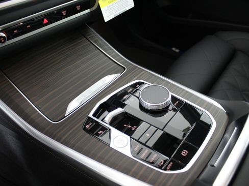 New 2026 BMW X5 xDrive40i w/ Climate Comfort Package image 24