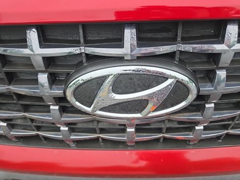 Used 2024 Hyundai Venue SEL FWD image 6
