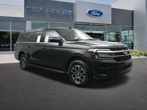 Used 2024 Ford Expedition Max XLT image 1