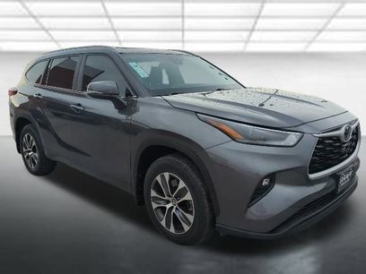 Used 2023 Toyota Highlander L