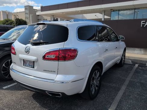 Used 2017 Buick Enclave Premium w/ Experience Buick Package FWD image 2