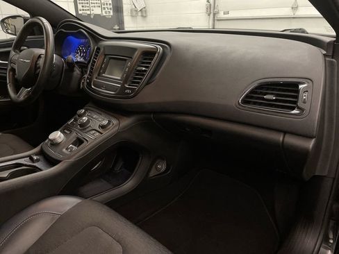 Used 2016 Chrysler 200 S w/ Comfort Group AWD/4WD image 19
