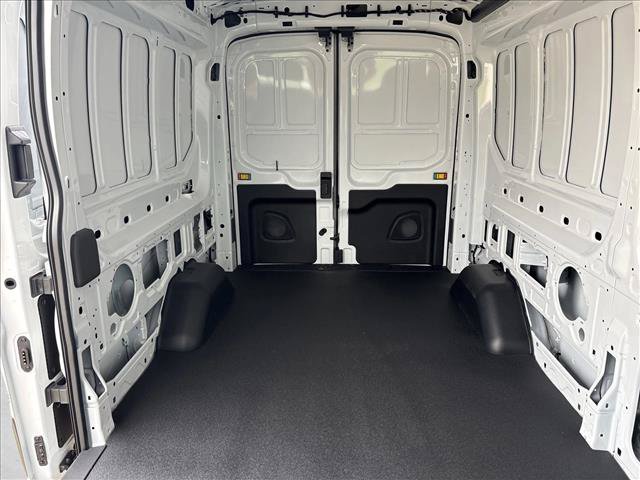 New 2026 Ford Transit 250 148 Medium Roof RWD image 13
