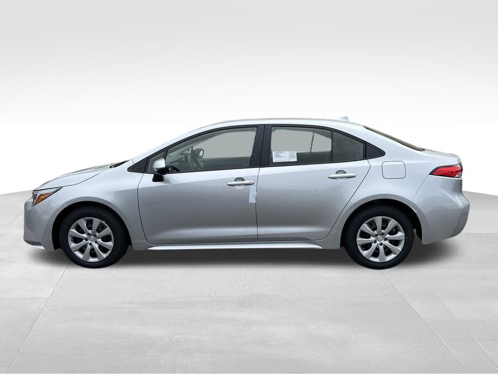 New 2027 Toyota Corolla LE FWD image 2
