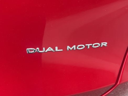 Used 2023 Tesla Model Y Long Range AWD/4WD image 27