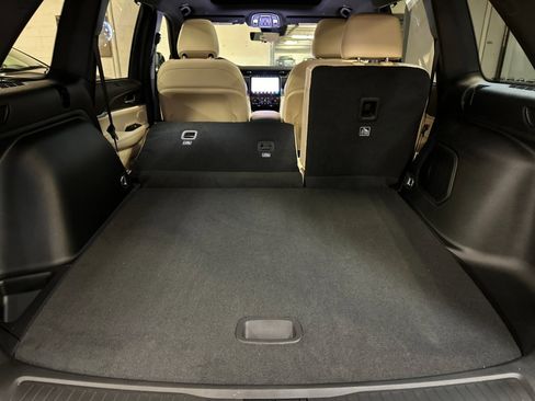 New 2025 Jeep Grand Cherokee Limited w/ Luxury Tech Group II image 14