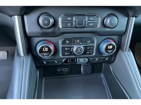 Used 2024 Chevrolet Tahoe LT image 23