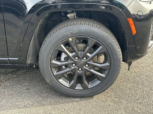 New 2026 Jeep Grand Cherokee Limited image 14