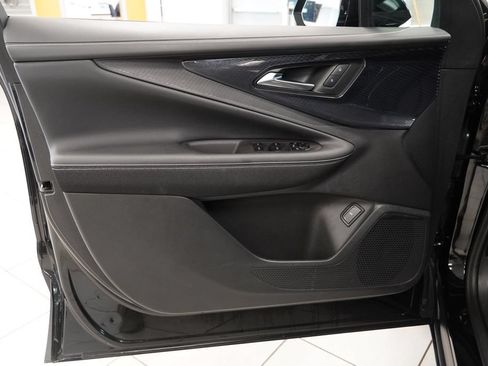 New 2025 Chevrolet Blazer EV LT AWD/4WD image 17