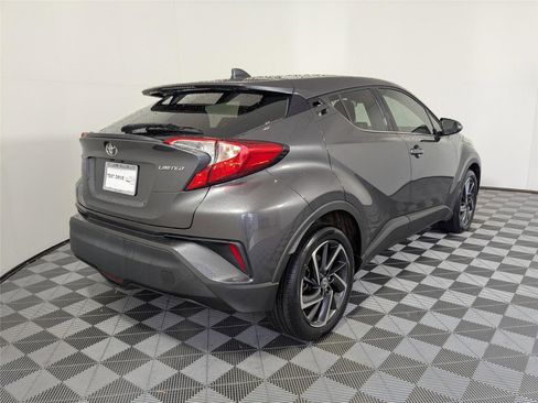 Certified 2022 Toyota C-HR Limited image 5