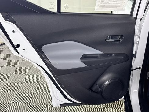Used 2023 Nissan Kicks SR w/ SR Premium Package FWD image 18