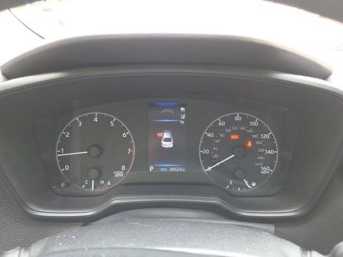 Used 2025 Toyota Corolla LE FWD image 17
