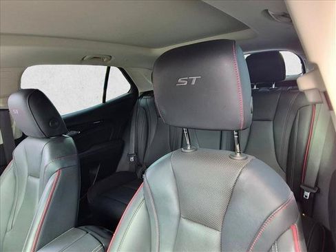 Used 2023 Buick Envision Essence w/ Sport Touring Package FWD image 14