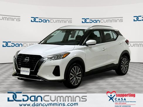 Used 2024 Nissan Kicks SV FWD image 1