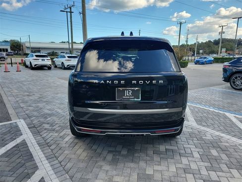 New 2026 Land Rover Range Rover Long Wheelbase SE image 4