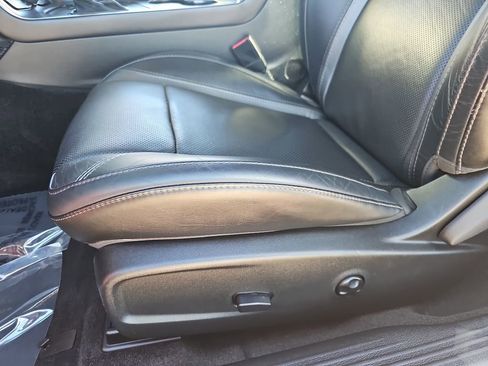 Used 2015 Dodge Challenger R/T Plus image 30